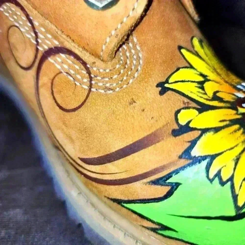 623hc. Custom Hand Painted Sunflower Timberland Premium Waterproof Boots Wheat - Picture 11 of 12